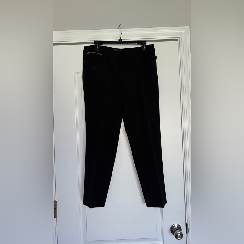 Jones New York signature stretch cigarette leg pants